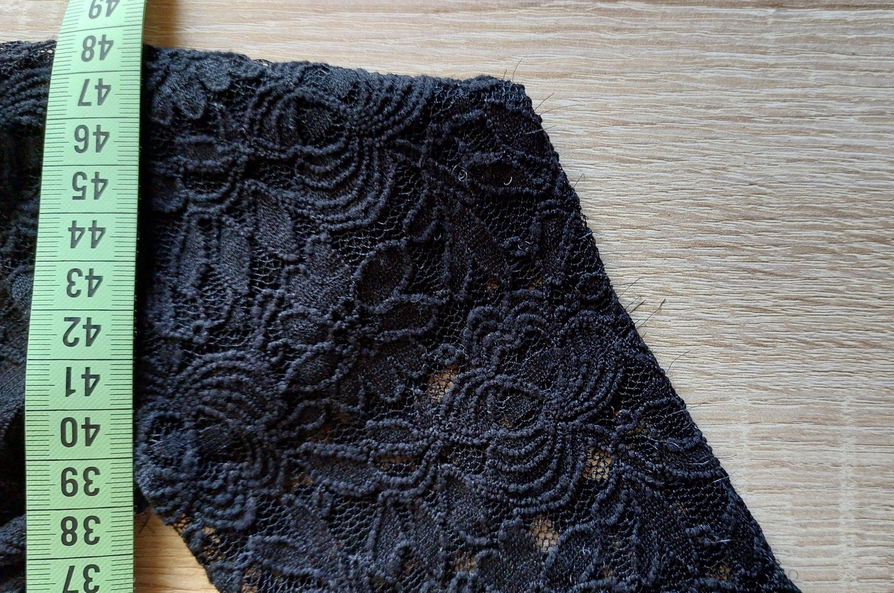 T-shirt: Schickes schwarzes Langarmshirt mit Spitze, Grösse M – Usato da Zollikofen venduto da Blackie 9