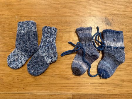 2 Paar Babysocken ca. Neugeboren / Gr. 15