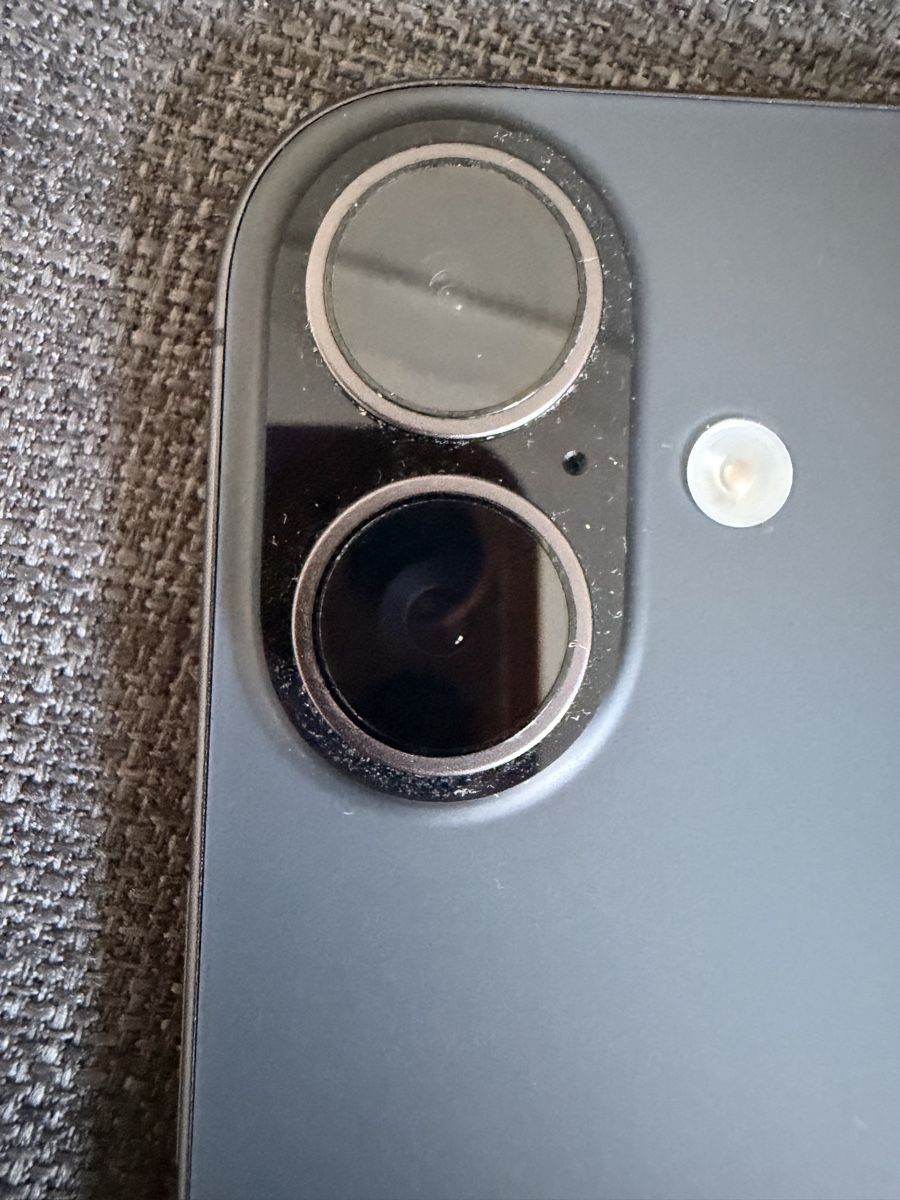 Apple Handys / Smartphones: iPhone 17 256GB – Neu (gemäss Beschreibung) aus Delémont von emm_sp8f 2