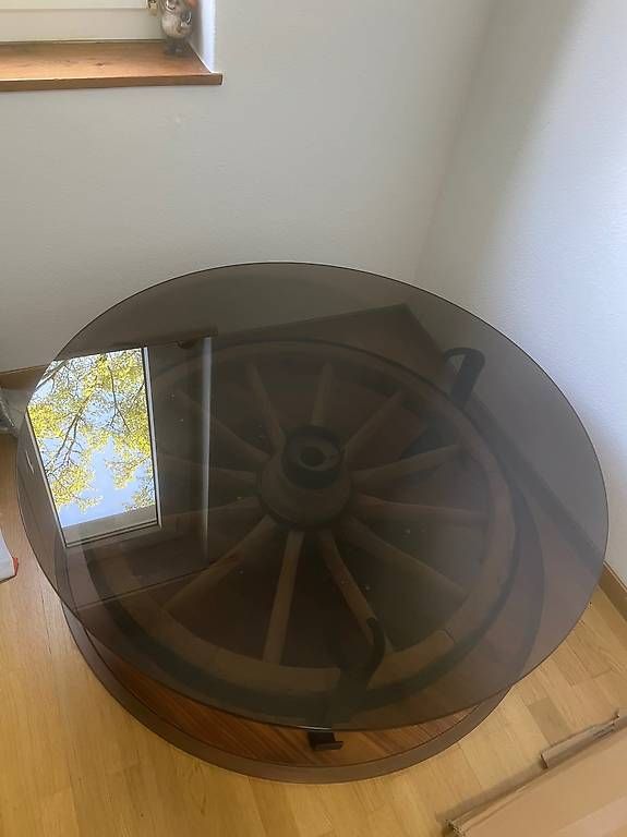 Tische: Salontisch Wagenrad – Gebraucht aus Regensdorf von arm_2cb9 2
