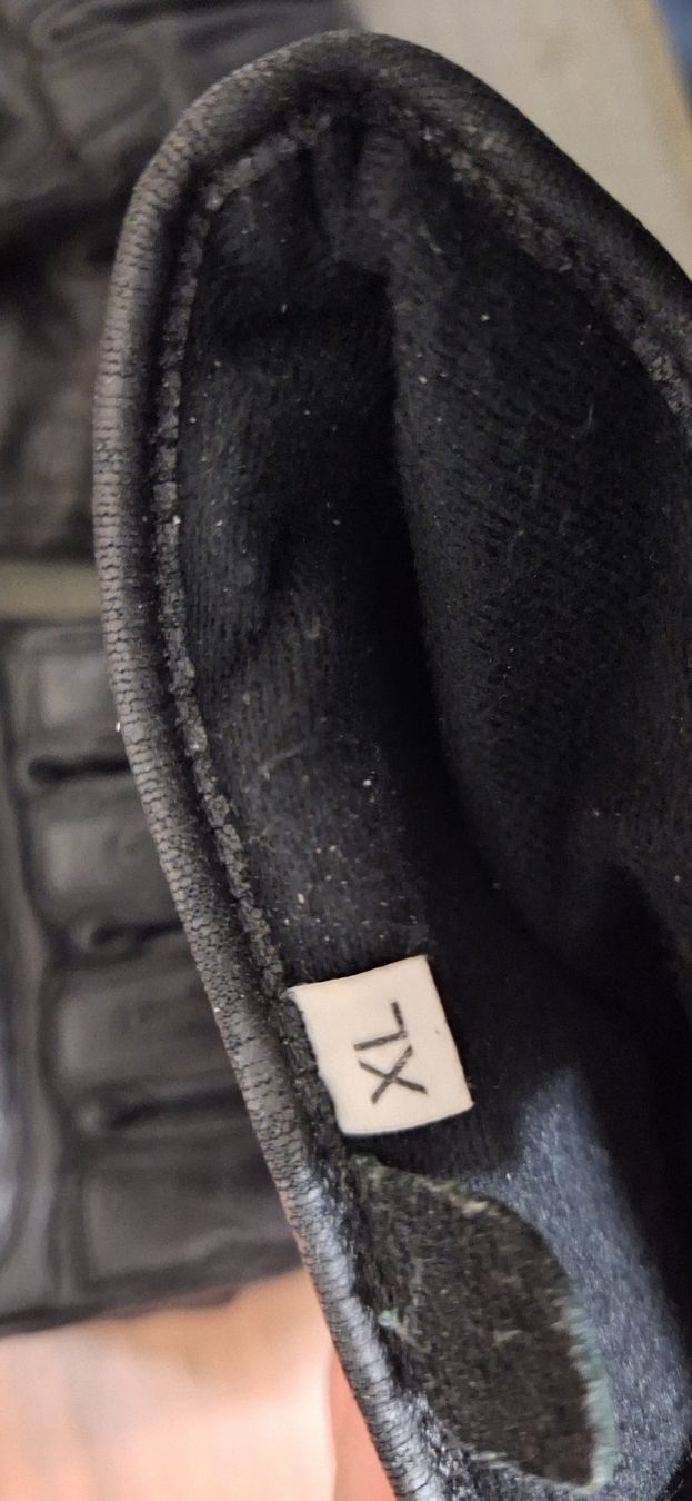 Handschuhe & Handstulpen: 2 Paar Motorradhandschuhe Leder  – Gebraucht aus Brugg AG von bacbac5757 3