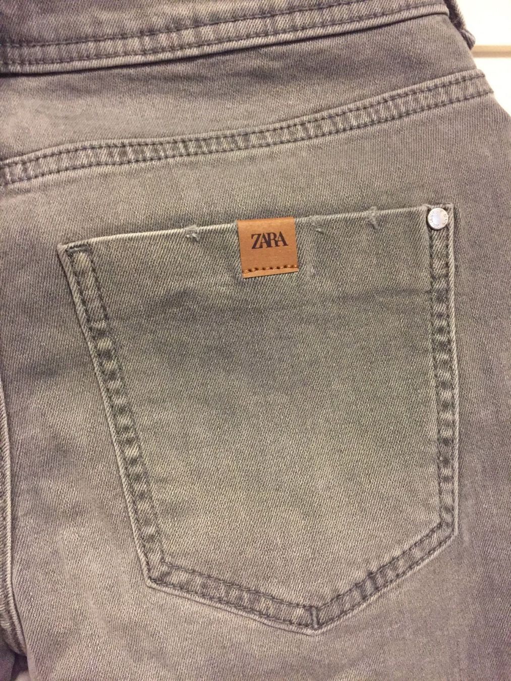 Zara Jeans: Zara Jeans Grösse 36 – Usato da Basel venduto da Robyn20 3