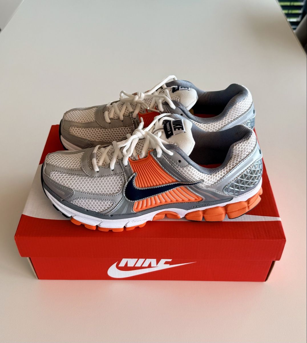 Nike Scarpe da uomo: Nike Vomero 5 neuves 43 – Nuovo e nell'imballaggio originale da Savièse venduto da Cedric007