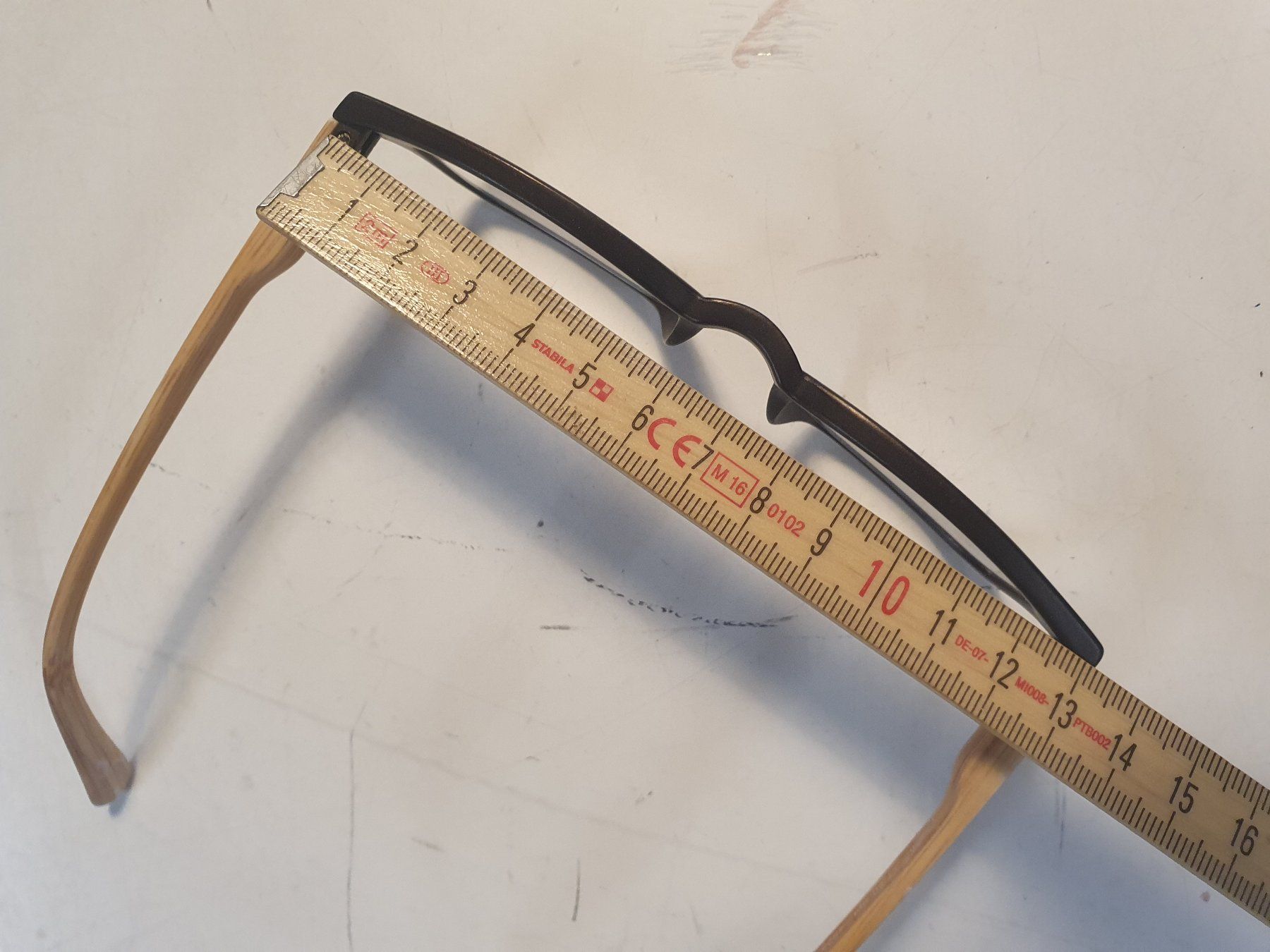 Occhiali & Lenti: Graffiti Holzlesebrille + 1.5 – Usato da Zürich venduto da loosebone 3