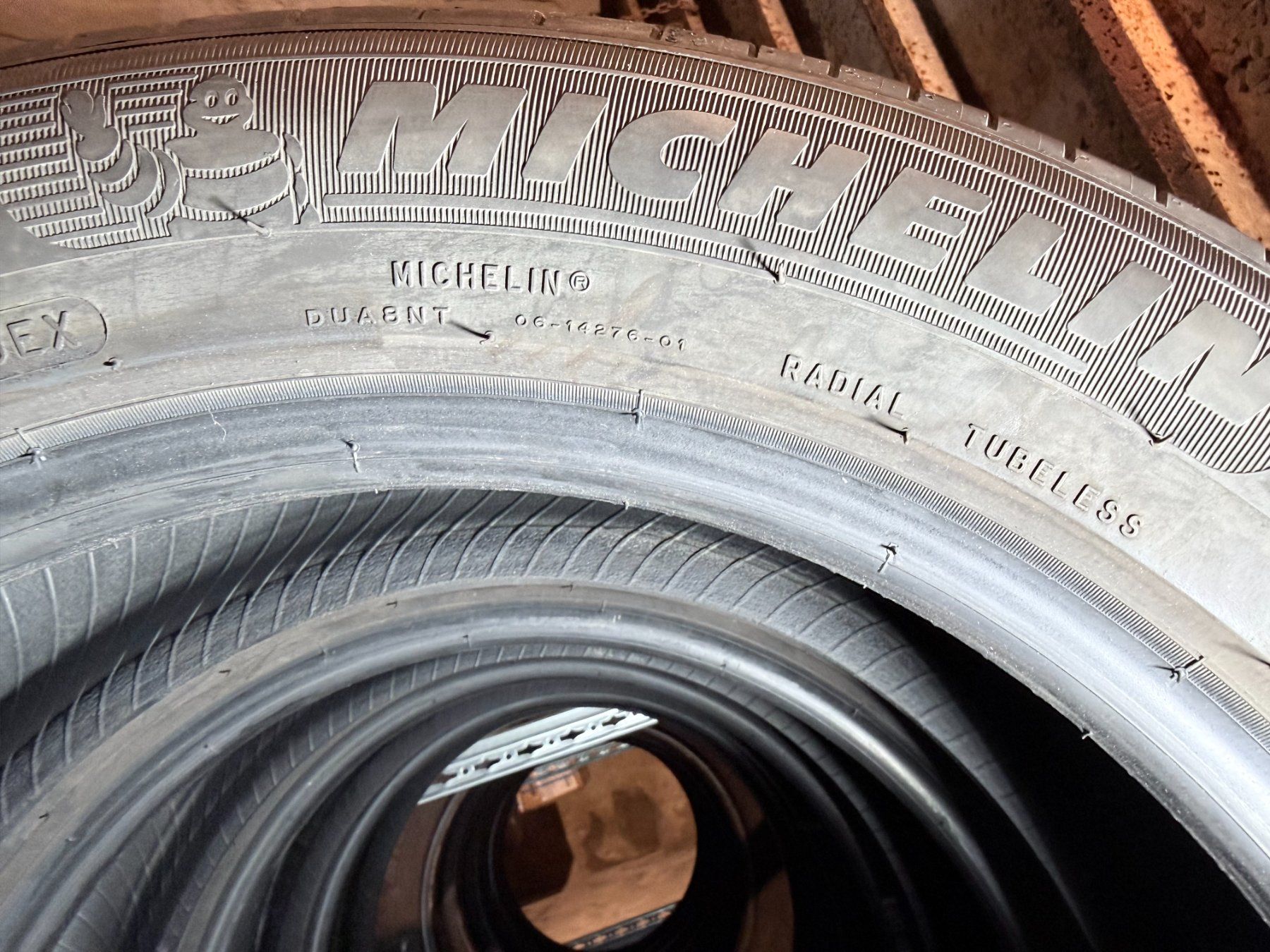 Sonstiges Schreiben & Zeichnen: 4 pneus été 215/55R17 – Gebraucht aus Donneloye von Jad_tui 1