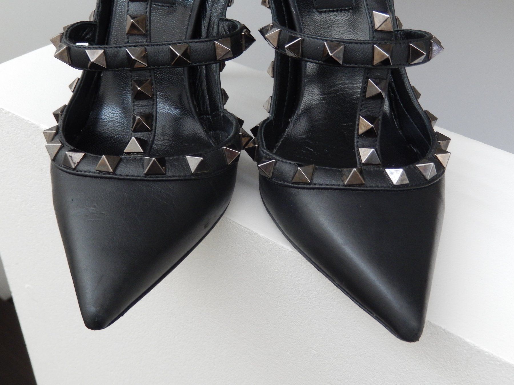 Valentino Scarpe da donna: Orig. VALENTINO NOIR Rockstud Pumps Gr. 36 – Usato da Tuggen venduto da vivira 3