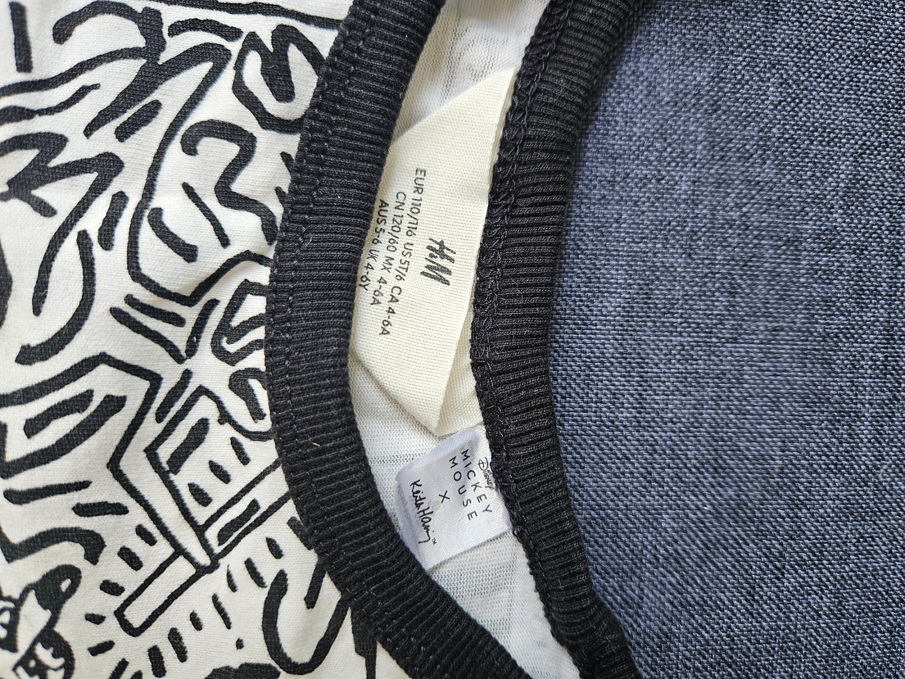 H&M Camicie, T-shirt & Polo: T-Shirt Mickey Mouse Gr. 104 – Usato da Worb venduto da jun_fj8w 1