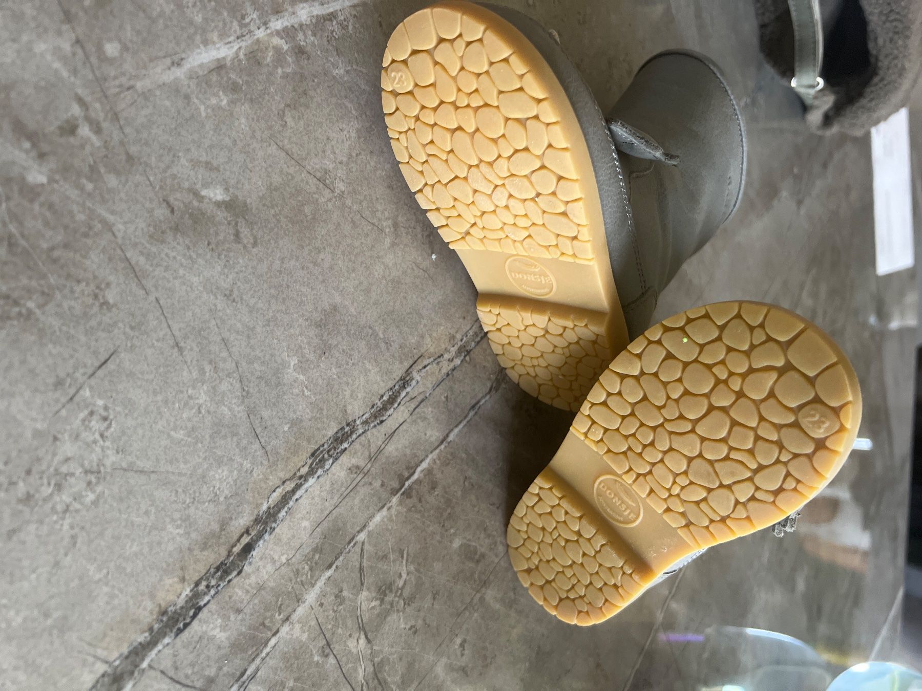 Herrenschuhe: Donsje Neu Winterstiefel – Neu und originalverpackt aus Menzingen von Mypersonalshopp 2