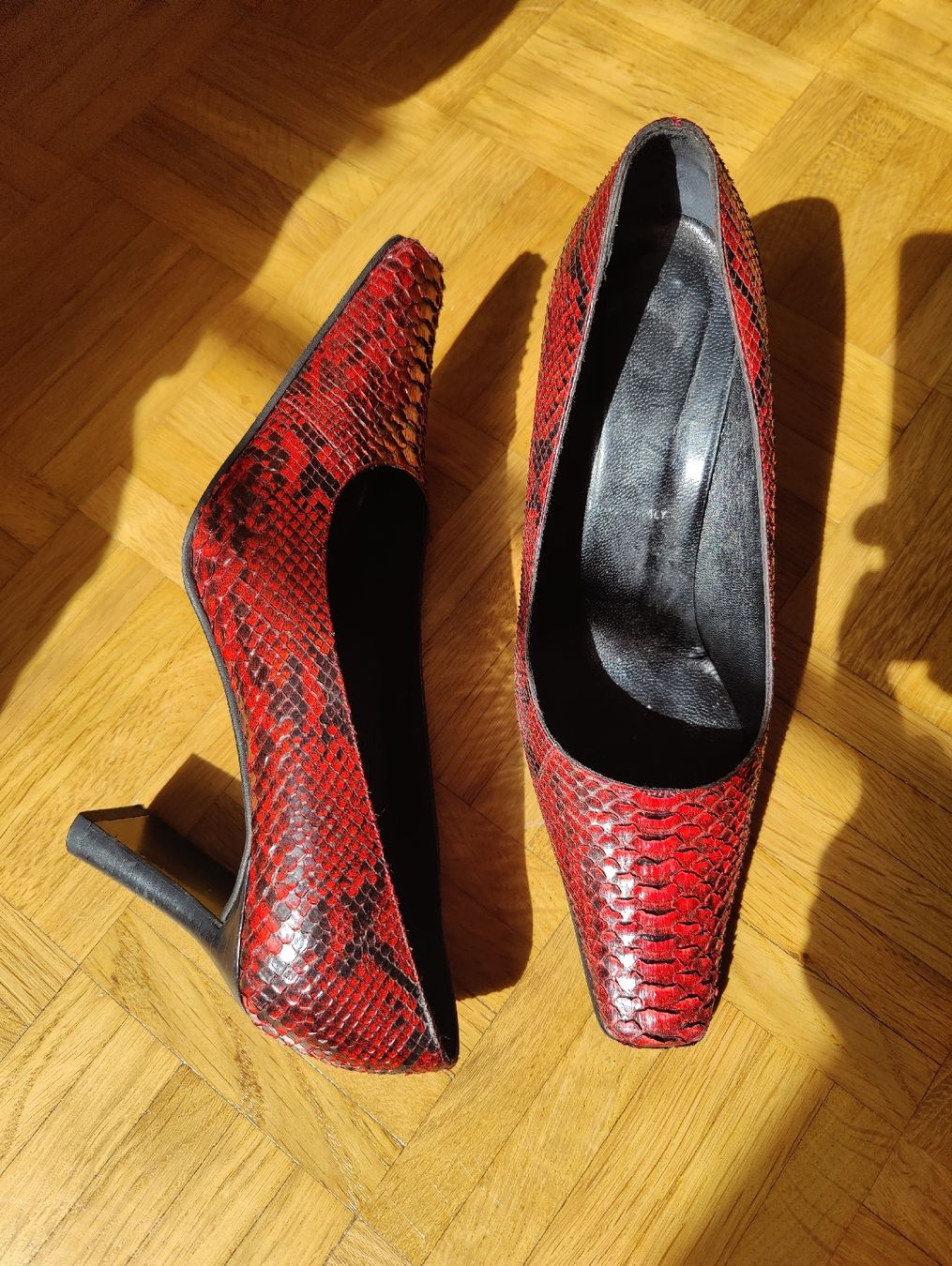 Damenschuhe: Vintage 90's Lorbac Red Python Leather Shoes Heels, Size 39 – Gebraucht aus La Tour-de-Peilz von dAutrefois 4