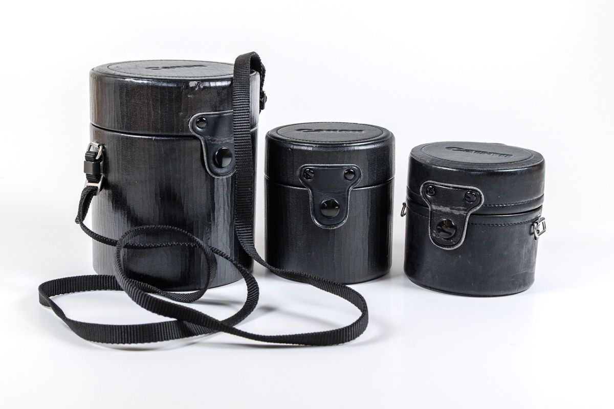 Canon Obiettivi: 3 Canon Objektivköcher – Usato da Sennhof venduto da chaoscrack