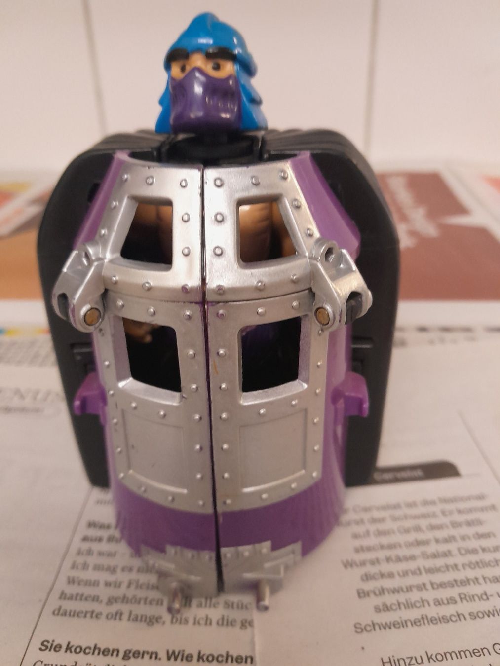 Statuette: Teenage Mutant Ninja Turtles Shredder – Usato da Rüti ZH venduto da Alemanni