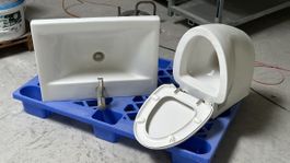 Badezimmer-Set: Waschbecken & Wand-WC – Ab 1 CHF!