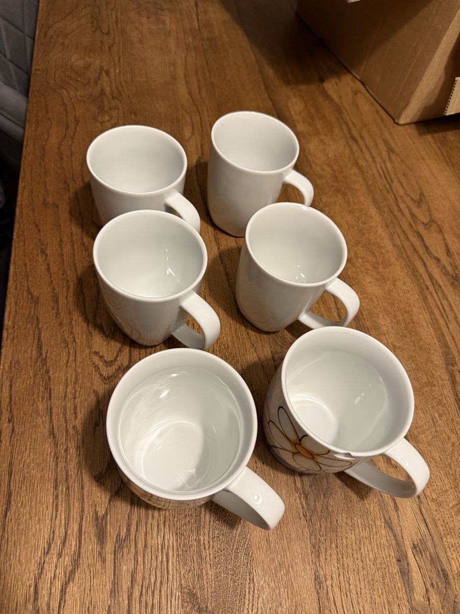 Tassen: 4er Set Keramiktassen + 2 mit Blumenmuster – Gebraucht aus Oensingen von ramon.92 4