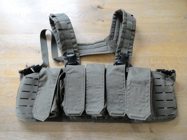 Tir sportif: EIGHTY-FOUR Chest Rig – Neuf (Voir description) à Wil SG par Zwillinge0