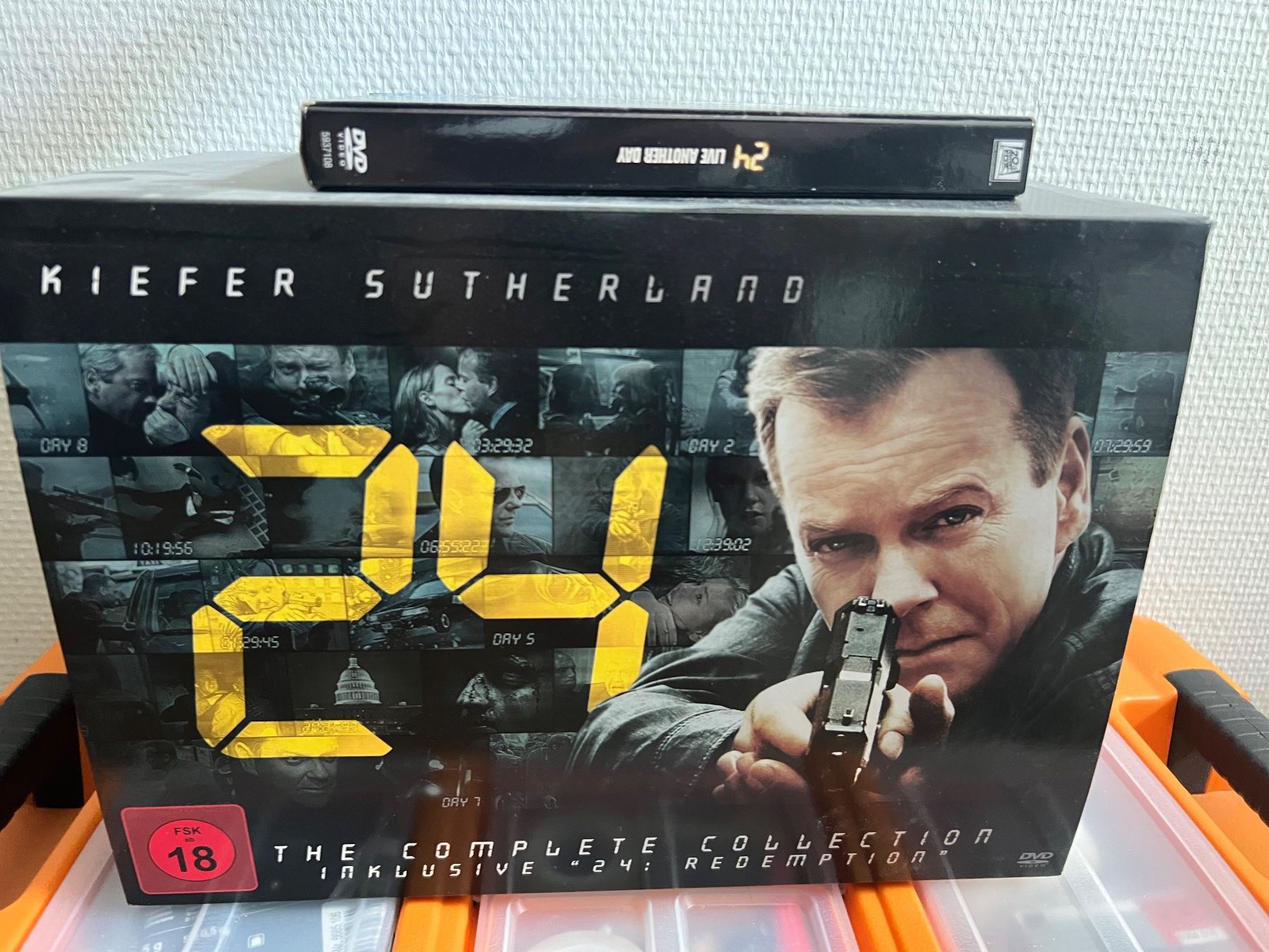 Tutti i DVDs: 24 the complete collection plus Film – Usato da Thun venduto da Siladi