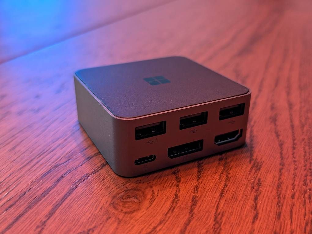 Microsoft Docking station: Microsoft HD-500 Display Docking Continuum – Usato da Sempach venduto da Tornadoblaster 1