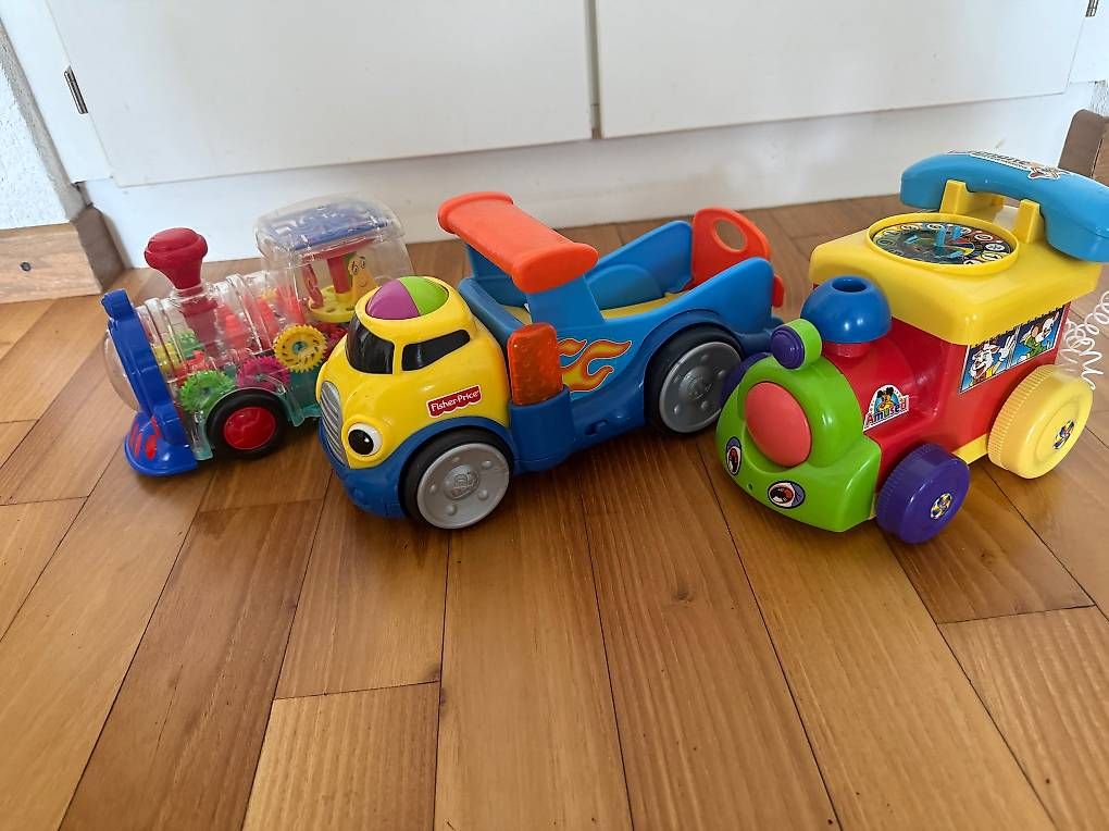 Jouets: Lots de jouets divers – D'occasion à Mont-sur-Lausanne par ani_xh5c 2