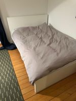 Bett, Tisch, Korpus