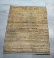 Gemütlicher Teppich, Beige- ideal für den Winter! N12