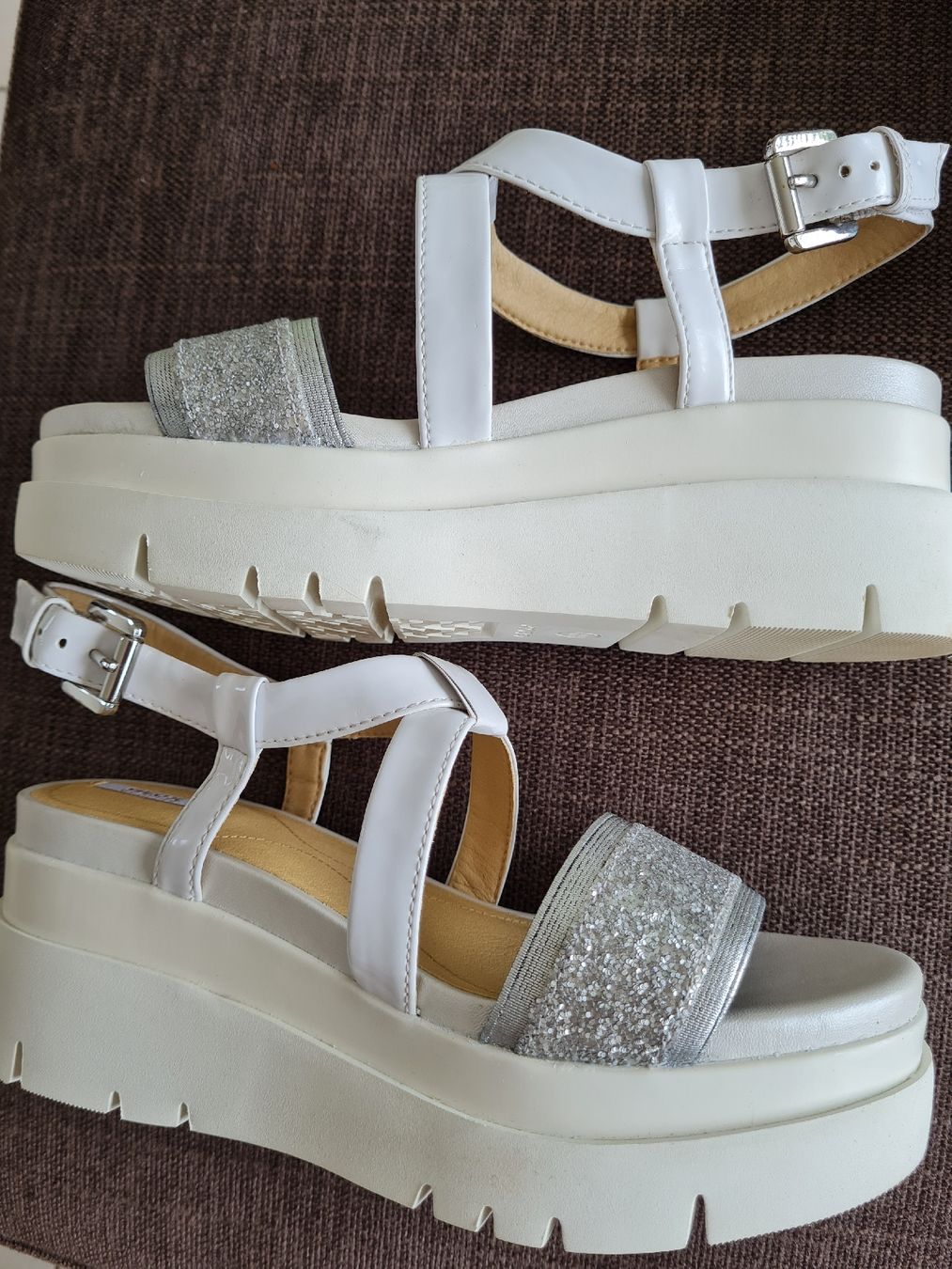 Geox Scarpe da donna: Sandales Geox blanches pointure 39 neuves – Nuovo (secondo la descrizione) da Payerne venduto da wardi11 1