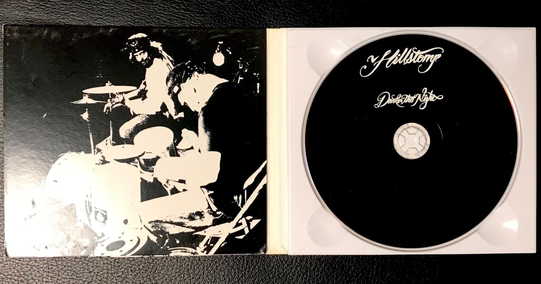 CDs: CD Hillstomp - Darker The Night – Gebraucht aus Zürich von tomakomai 2