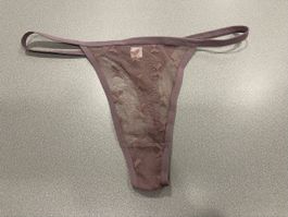 Neu! Tanga mit zarten Schleifen, Grösse L