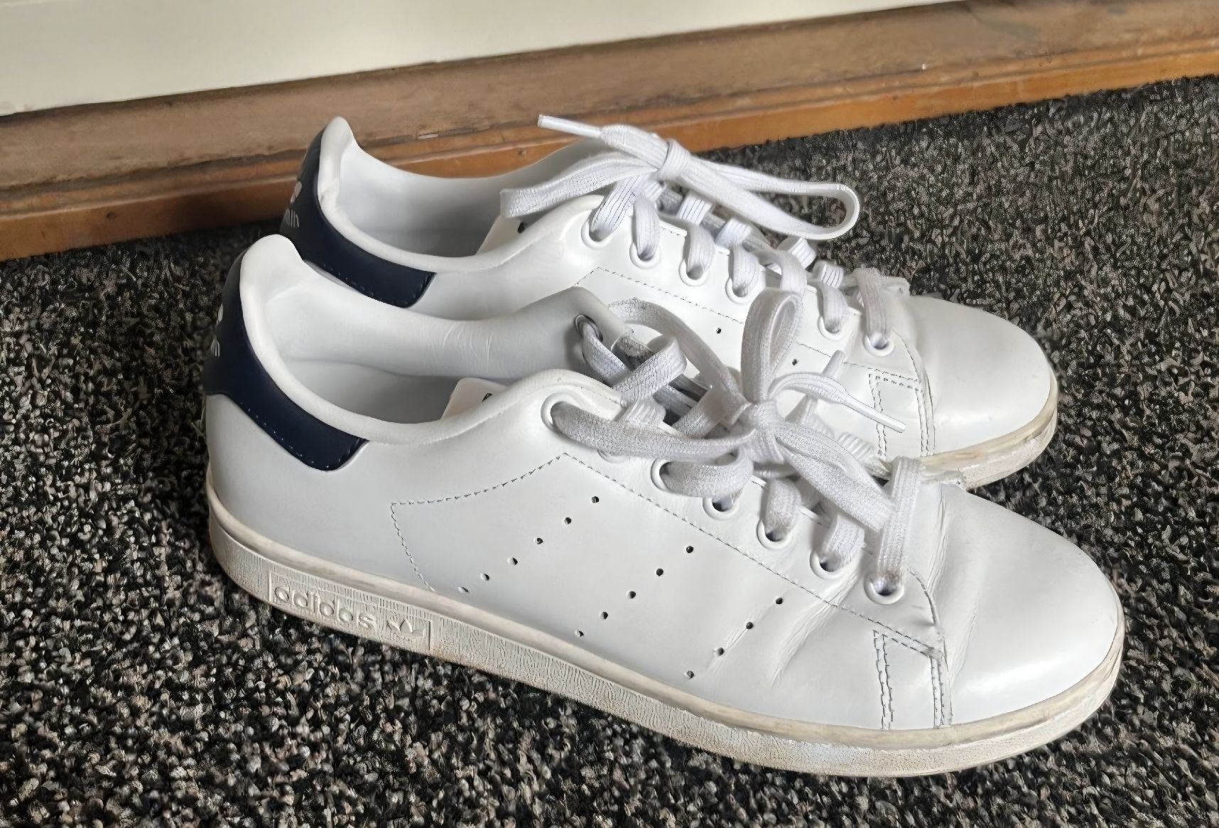 Adidas Herrenschuhe: Adidas Stan Smith taille 40 2/3 – Gebraucht aus Perroy von Abettems