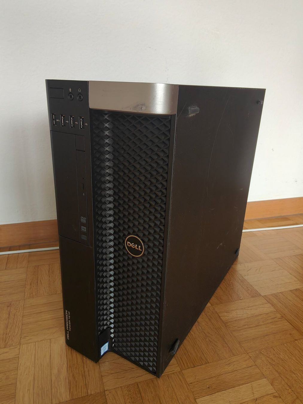 Dell PC: Dell Precision T7810, E5-2673 v4 (40C/80T) – Usato da Oberengstringen venduto da DelCtrl