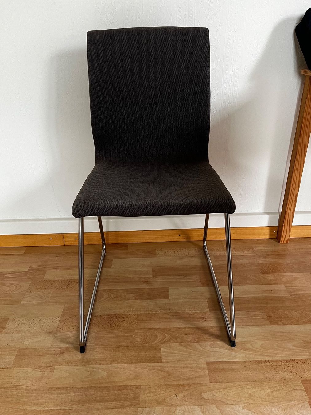 Ikea Sedie: 2 Ikea Volfgang Stühle Anthrazit – Usato da Luzern venduto da Tschuu 2