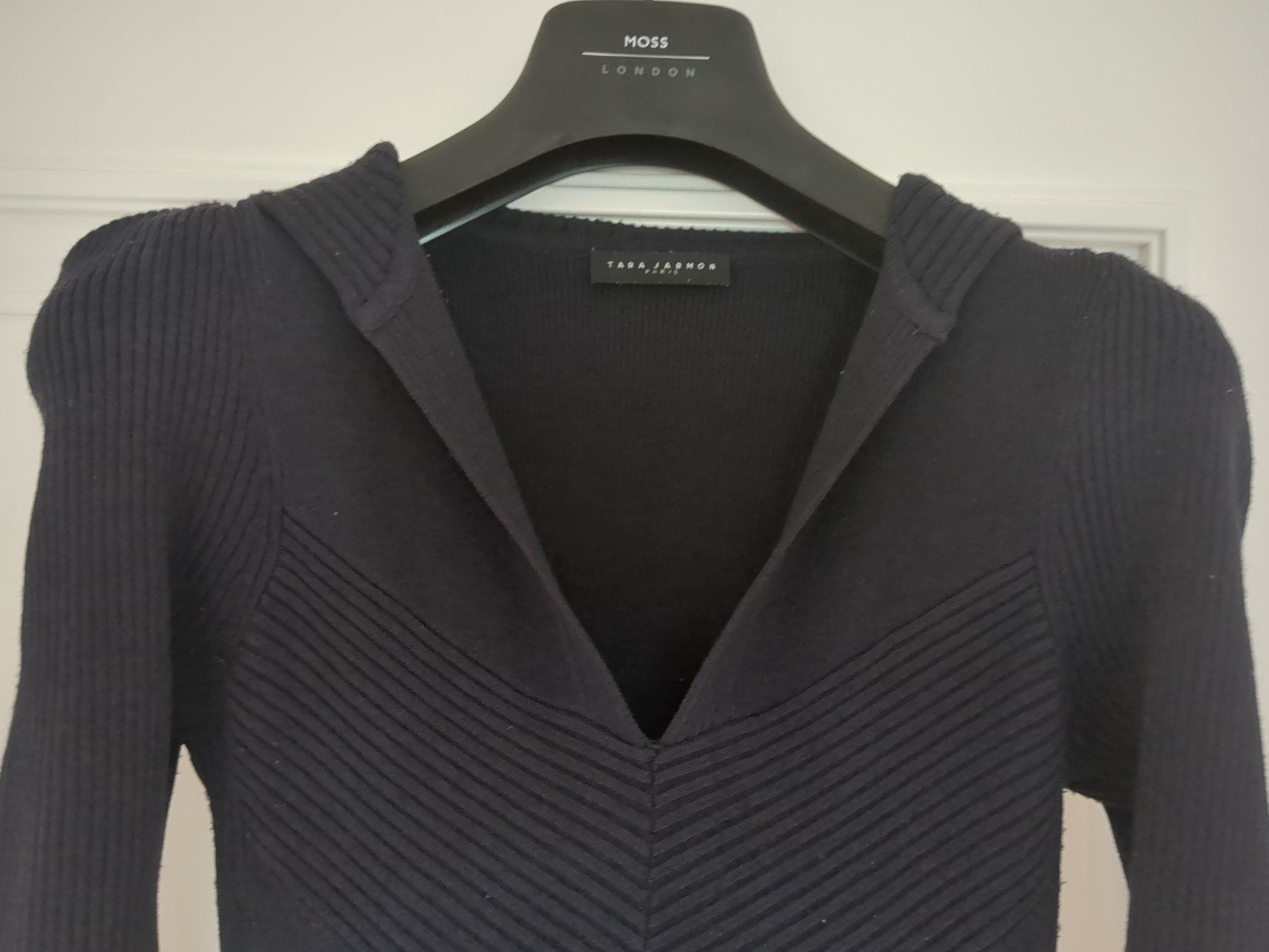 Tara Jarmon Vestiti: Robe Tara Jarmon – Usato da Grueningen venduto da t.campanella 1