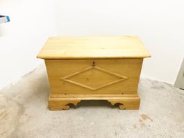 Holztruhe - Bartruhe 95 x 65 x 45 cm