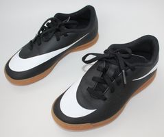 Chaussures de footbal Nike taille env. 33 - 34