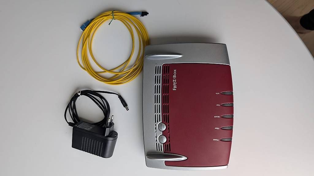 Fritz Modem & Router: FRITZ!Box 5490 init7 – Usato da Zürich venduto da dominik335