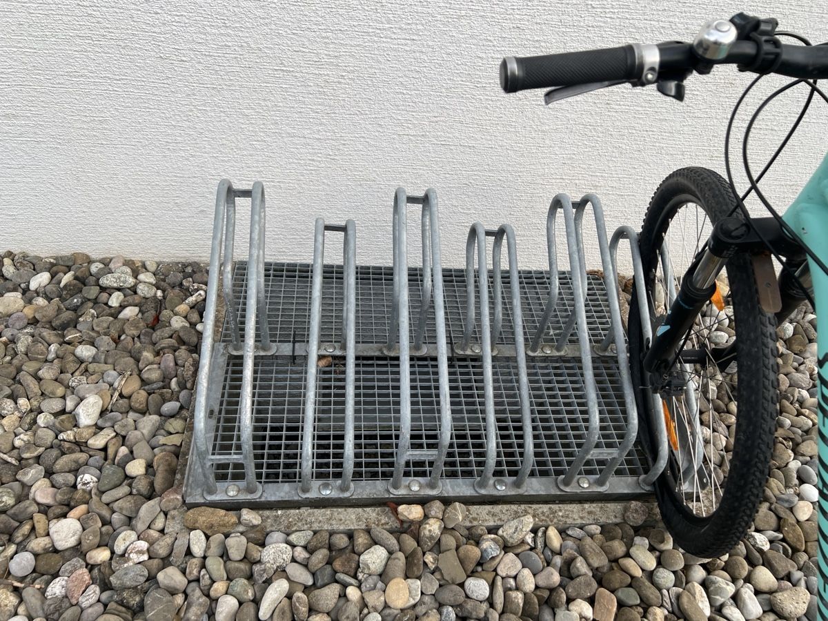 Cavalletti per biciclette: Veloständer für 6 Velos – Usato da Villnachern venduto da kim_rrs6