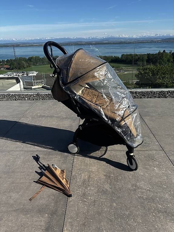 Babyzen Carrozzine: Poussette yoyo et accessoires comme neuve – Usato da Bevaix venduto da MPaw 1