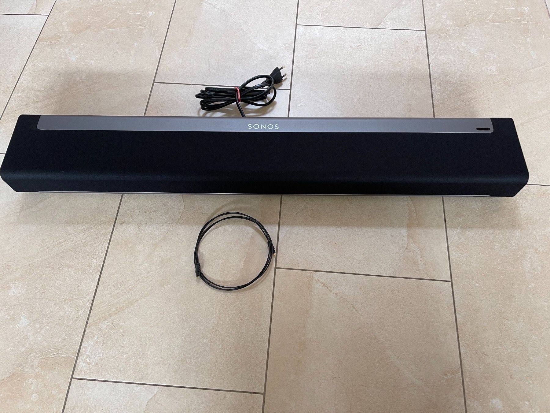 Sonos Home Cinema: Sonos Playbar Top Zustand + Optische Kabel – Usato da Othmarsingen venduto da daisy18