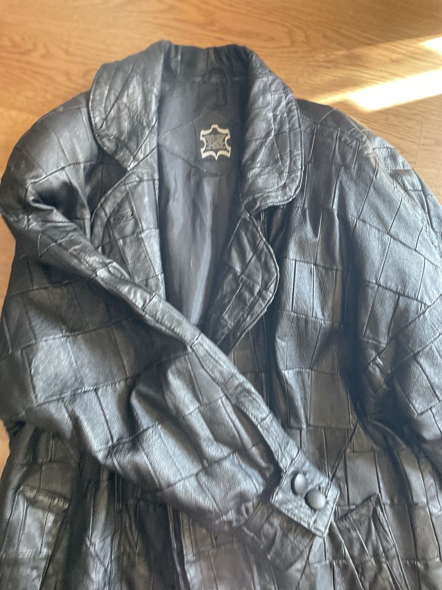 Giacche: Schwarze Lederjacke im Schachbrettmuster, Grösse M – Usato da Zürich venduto da Sasa_too 1