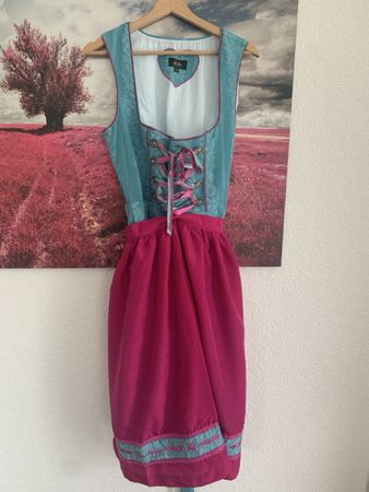 Schönes Dirndl 44 eher 42