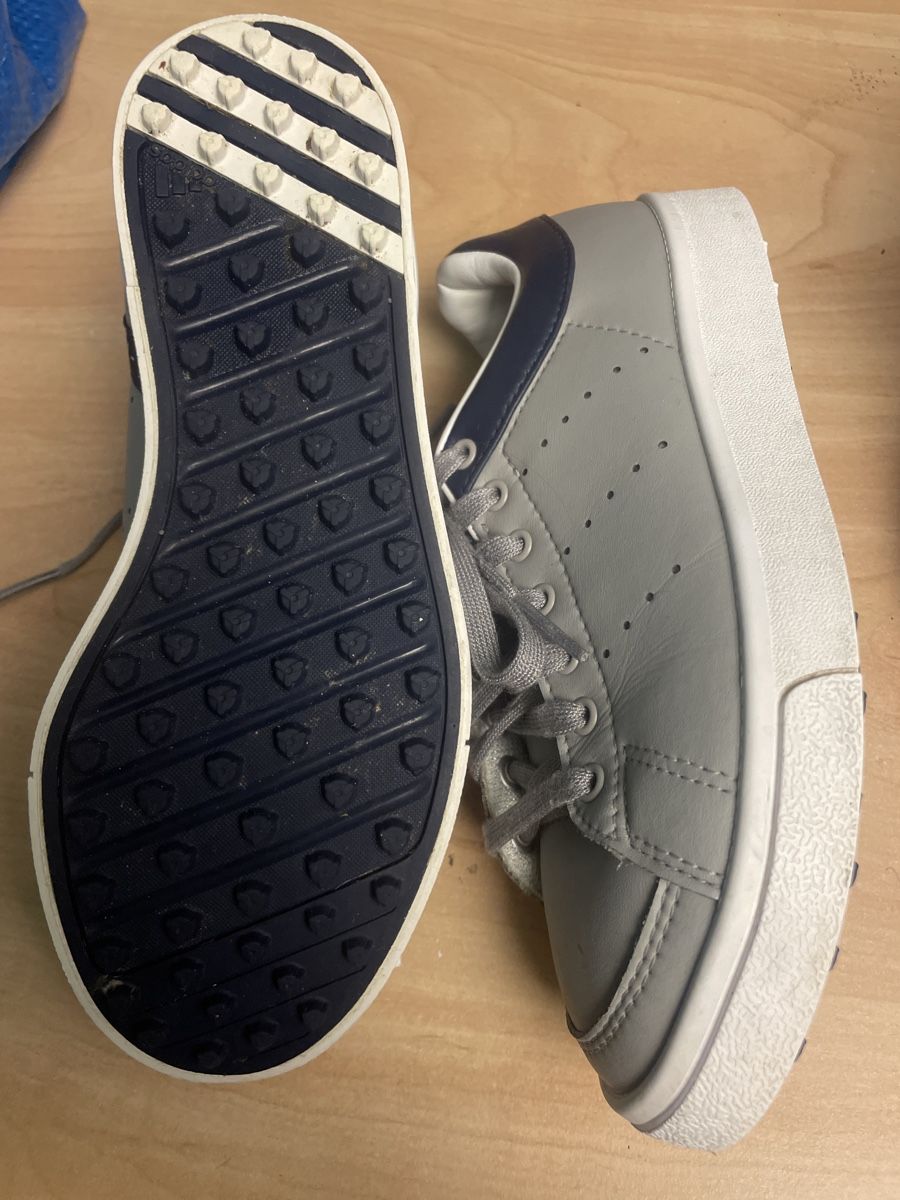 Adidas Scarpe per ragazzi: Neue Adidas Sneaker Gr. 34Grau/Blau – Nuovo (secondo la descrizione) da Obergerlafingen venduto da cabo4 2