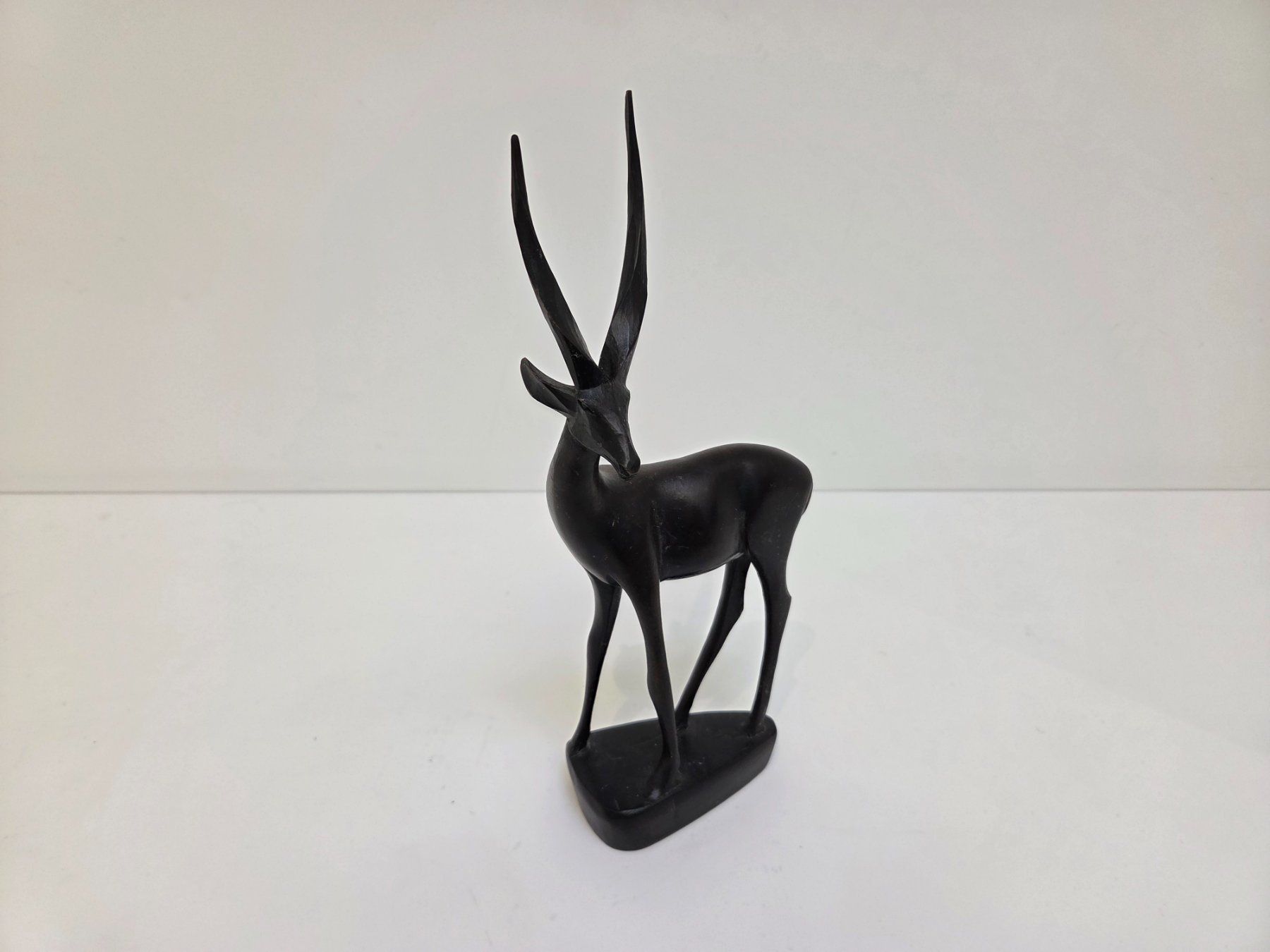 Skulpturen & Statuen: Vintage geschnitzte Holz Antilope Skulptur – Gebraucht aus Gersau von pd-design-and-art 4