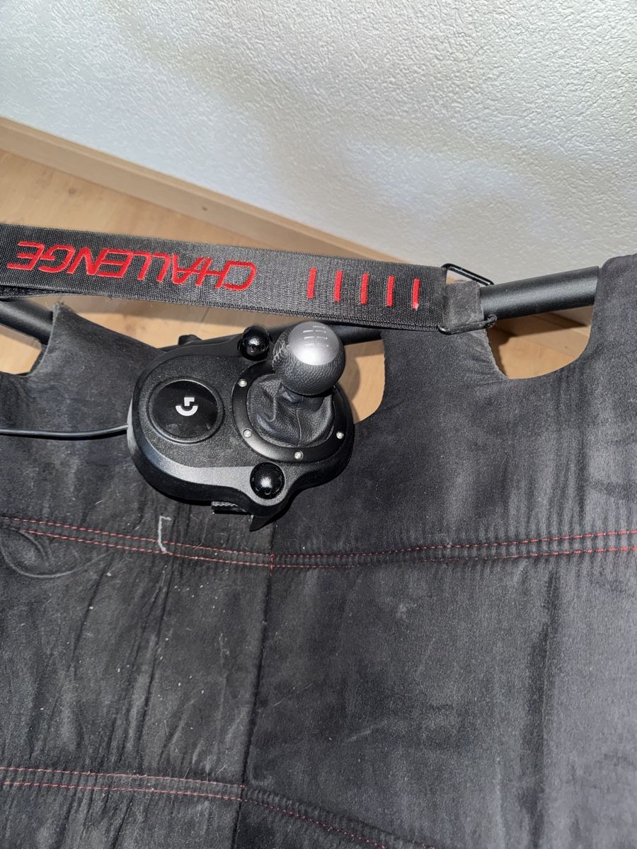 Logitech Controller: Volant G29 avec siège pliable – Usato da Sonceboz-Sombeval venduto da clo_g9wl 4