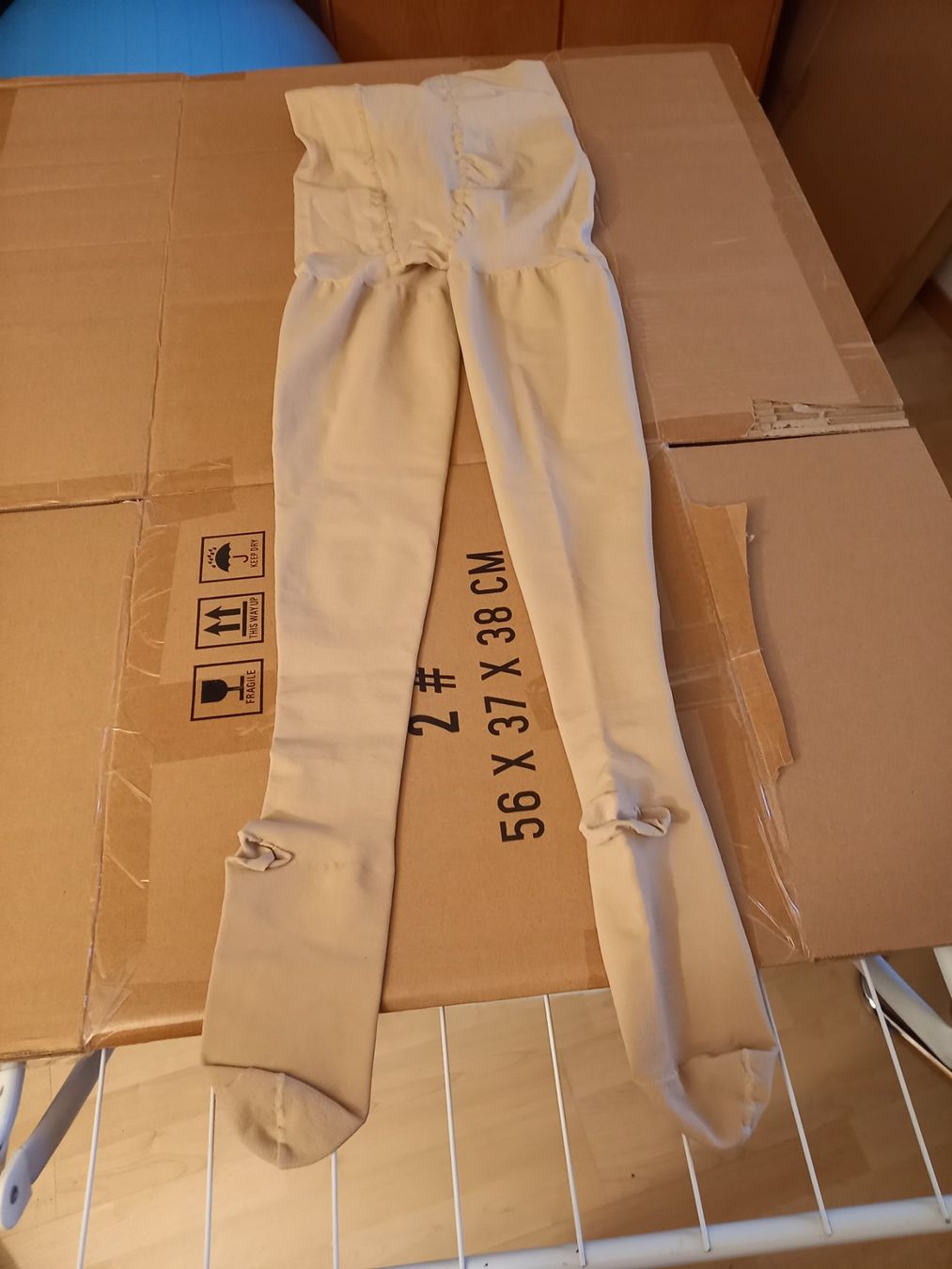 Sigvaris Attrezzature mediche: Stützstrümpfe Comfort X-Large Plus Long - Beige Neu – Nuovo (secondo la descrizione) da NIEDERBUCHSITEN venduto da jut_lpv5 1