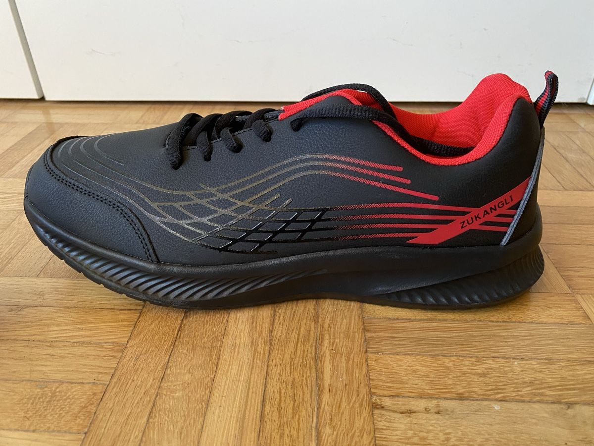 Scarpe da uomo: Turnschuhe - Neu - Grösse 44 – Nuovo (secondo la descrizione) da Tecknau venduto da Otacon0 3