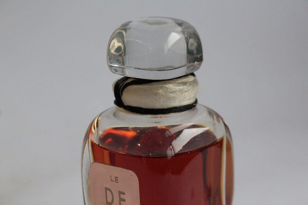 Givenchy Parfum & Eau de Toilette: GIVENCHY Parfum Le De 60 ml vintage – Gebraucht aus Vandoeuvres von Dom-Tom 3