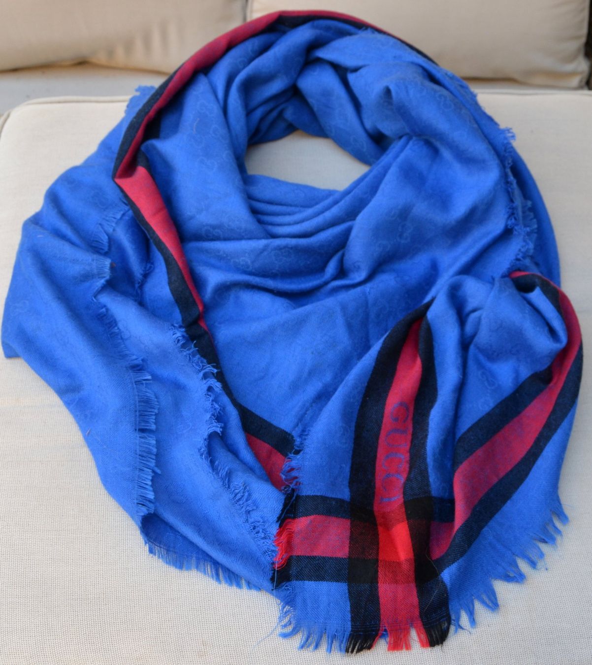Gucci Foulard & Sciarpe: Gucci Schal / châle – Usato da Collonges venduto da arashee 4