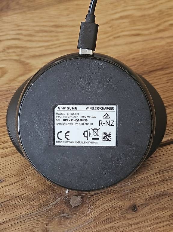 Ladegeräte: Samsung wireless charger  – Gebraucht aus Zürich von vintonsen 4