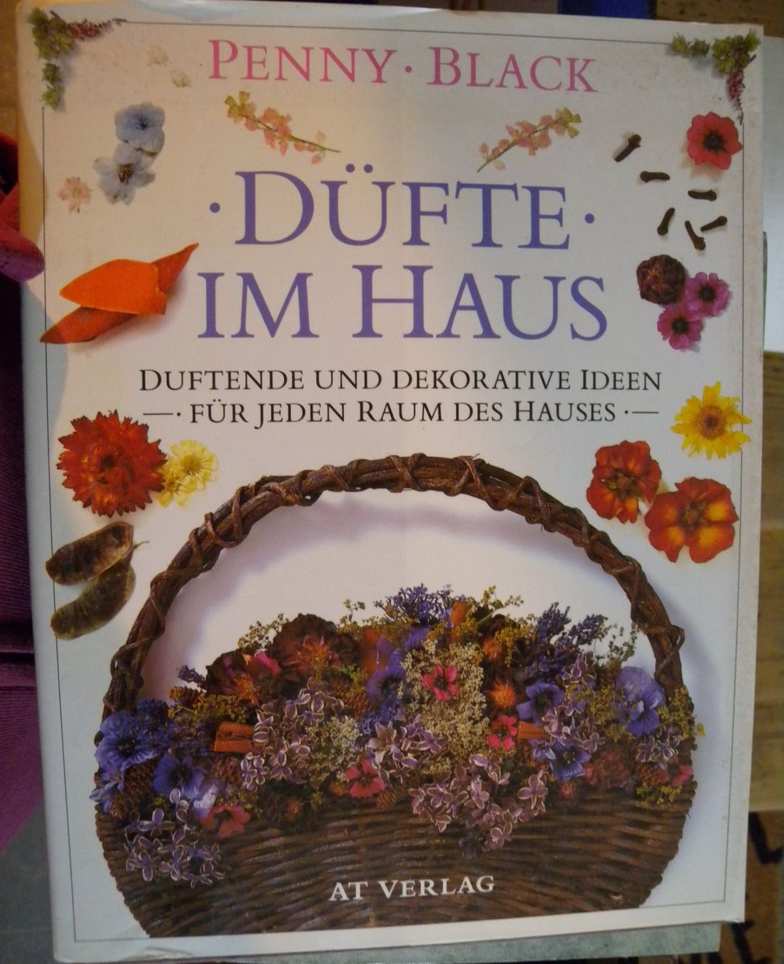 Libri: Düfte im Haus von Penny Black – Usato da Hauenstein venduto da davia72