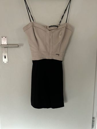 GUESS Kleid, Top Zustand, ideal für den Sommer! Gr. 36