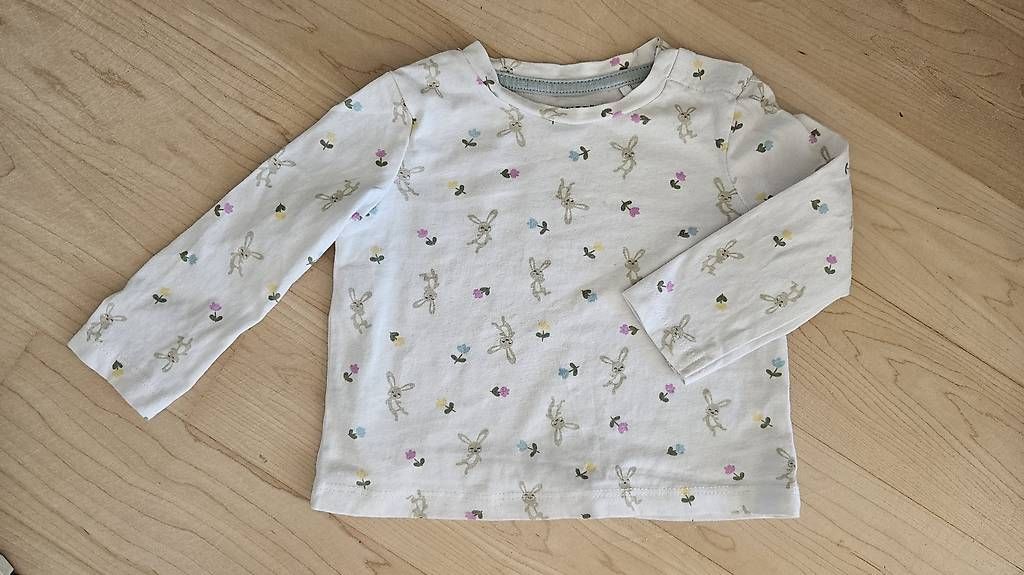 Hemden, Tops & T-Shirts: Baby Langarm Tshirt _Gr68 – Gebraucht aus Flurlingen von Nicole_Koogoo 1