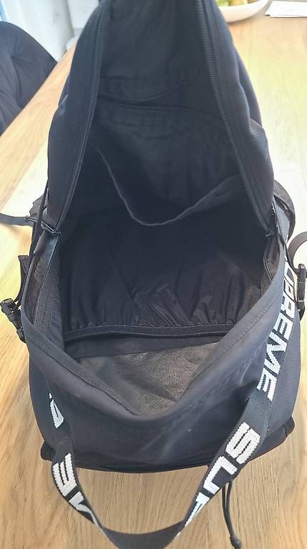 Rucksäcke: Supreme Rucksack – Gebraucht aus St. Gallen von chrispbacon00 2